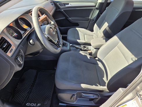 Used 2016 Volkswagen Golf S image 7