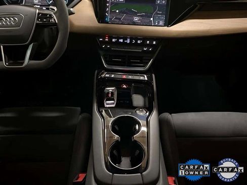 Used 2023 Audi e-tron GT Premium Plus image 13