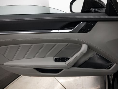 Certified 2024 Porsche 911 Turbo AWD/4WD image 18