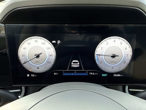 Used 2023 Hyundai Elantra SEL w/ Convenience Package image 11