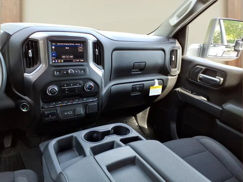Certified 2025 Chevrolet Silverado 2500 Custom w/ Custom Value Package AWD/4WD image 21