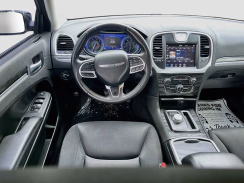 Used 2022 Chrysler 300 Touring w/ Sport Appearance Package RWD image 20