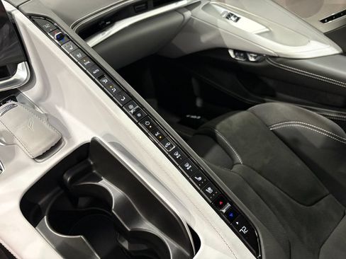 Used 2023 Chevrolet Corvette Stingray Premium Cpe w/ Battery Protection Package RWD image 29