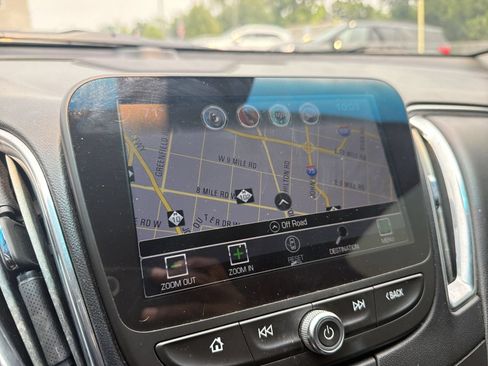 Used 2018 Chevrolet Malibu LT w/ Leather Package FWD image 29