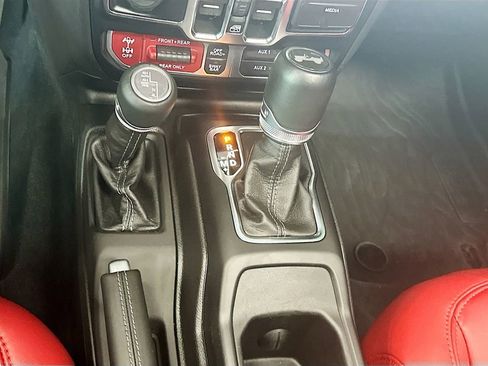 Used 2024 Jeep Wrangler Unlimited Rubicon 392 image 21