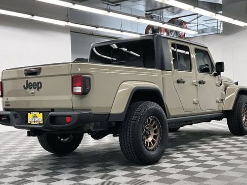 Used 2022 Jeep Gladiator Sport AWD/4WD image 14