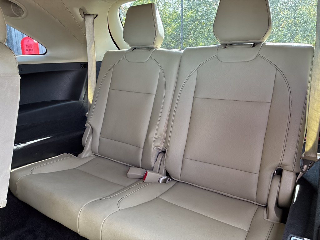 Used 2020 Acura MDX w/ Technology Package AWD/4WD image 16