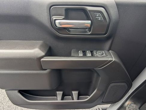 Used 2025 Chevrolet Silverado 1500 Custom Trail Boss w/ LPO, Dark Essentials Package image 37