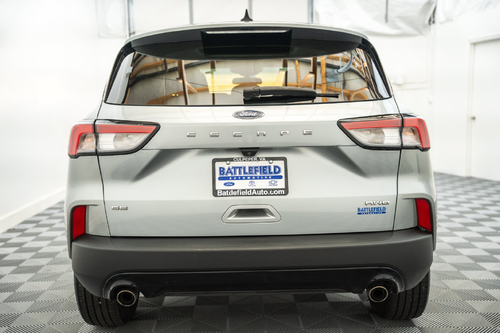 Used 2022 Ford Escape SE w/ SE Sport Appearance Package AWD/4WD image 7