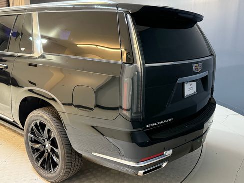 New 2025 Cadillac Escalade ESV Premium Luxury w/ Touring Package image 21