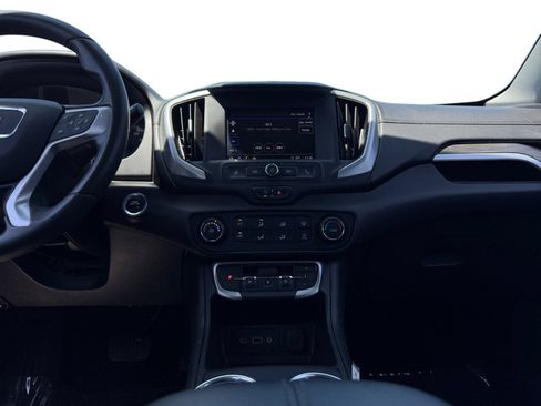 Used 2022 GMC Terrain SLE FWD image 11
