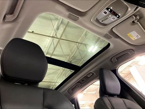 Certified 2025 Volvo XC60 B5 Plus image 23