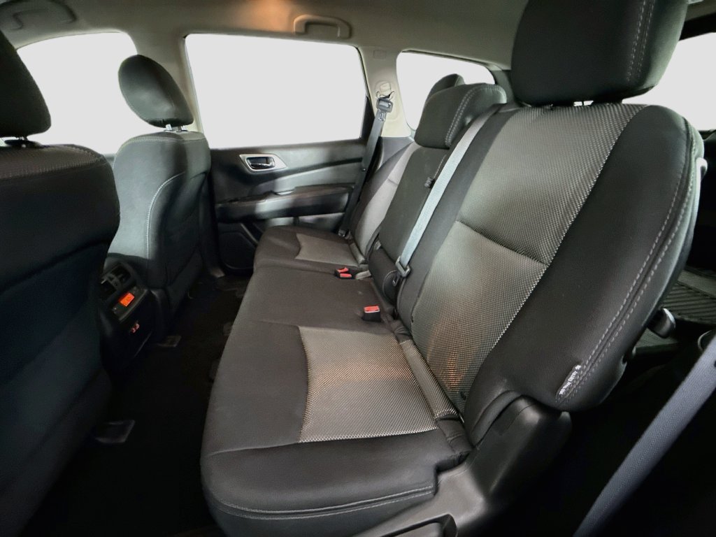 Used 2020 Nissan Pathfinder SV AWD/4WD image 24