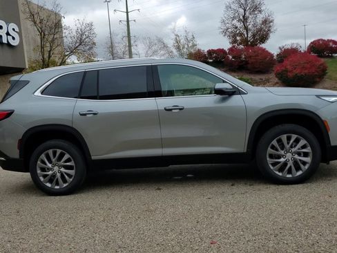 New 2025 Buick Enclave Preferred image 44