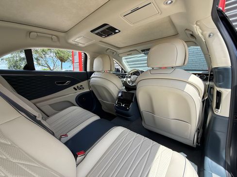 Used 2020 Bentley Flying Spur W12 AWD/4WD image 23
