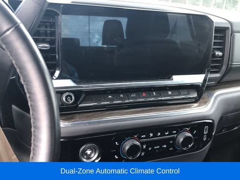 Used 2024 Chevrolet Silverado 1500 LT AWD/4WD image 5