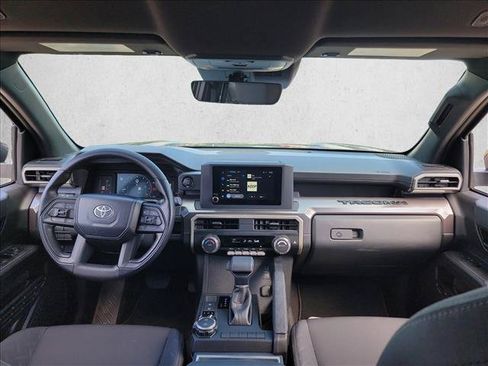 Used 2025 Toyota Tacoma SR5 AWD/4WD image 16
