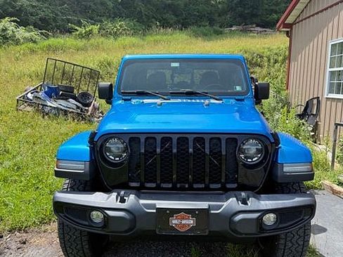Used 2021 Jeep Gladiator Sport AWD/4WD image 5