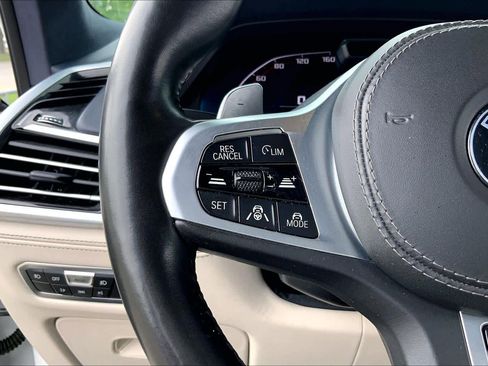 Used 2020 BMW X7 M50i AWD/4WD image 23