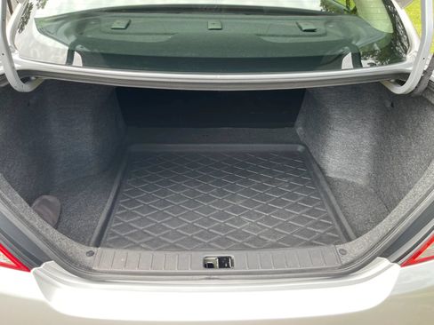 Used 2019 Nissan Versa FWD image 15
