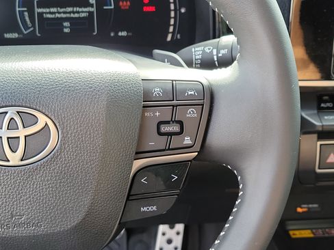 Certified 2025 Toyota Camry SE FWD image 23