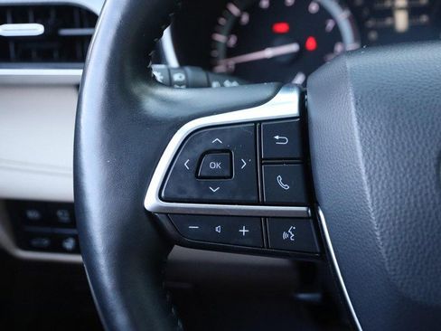 Used 2021 Toyota Highlander Platinum image 14