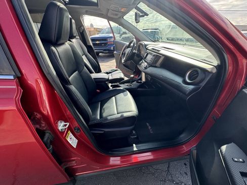 Used 2013 Toyota RAV4 Limited image 29