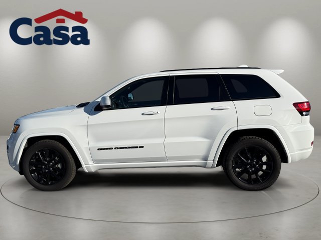 Used 2022 Jeep Grand Cherokee Laredo X RWD image 3
