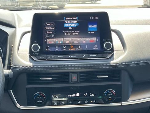 Used 2024 Nissan Rogue SV AWD/4WD image 14