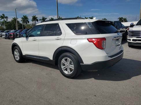 Used 2022 Ford Explorer XLT image 7
