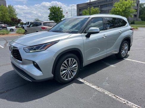 Certified 2021 Toyota Highlander Platinum image 1