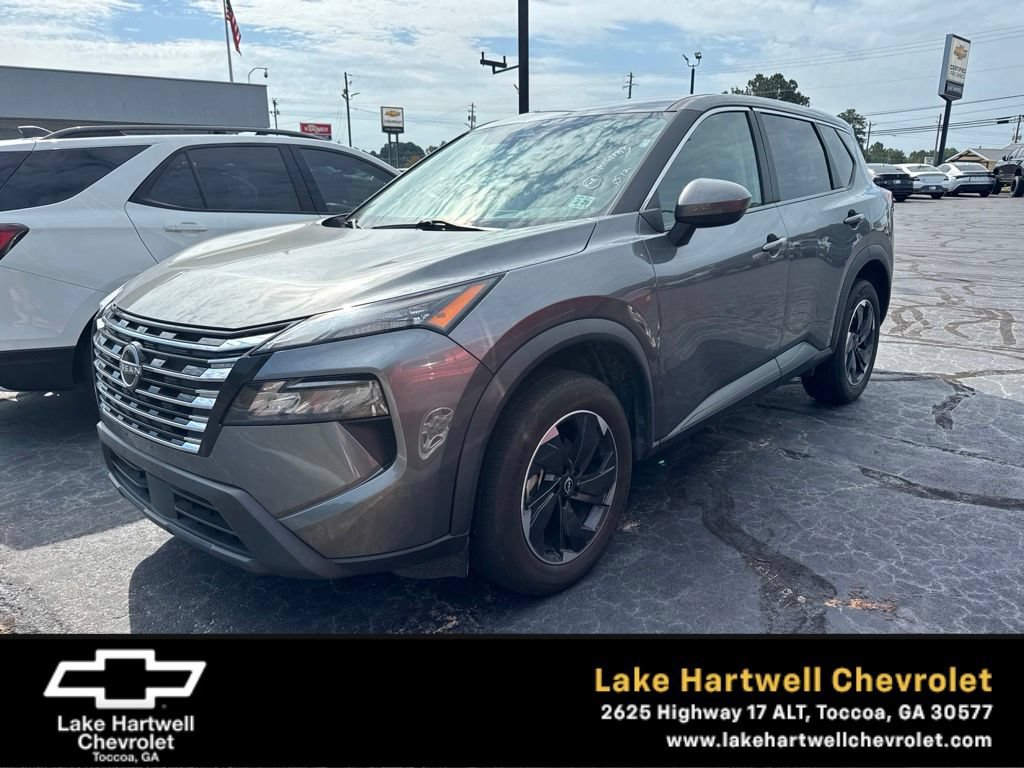 Used 2024 Nissan Rogue SV AWD/4WD image 1