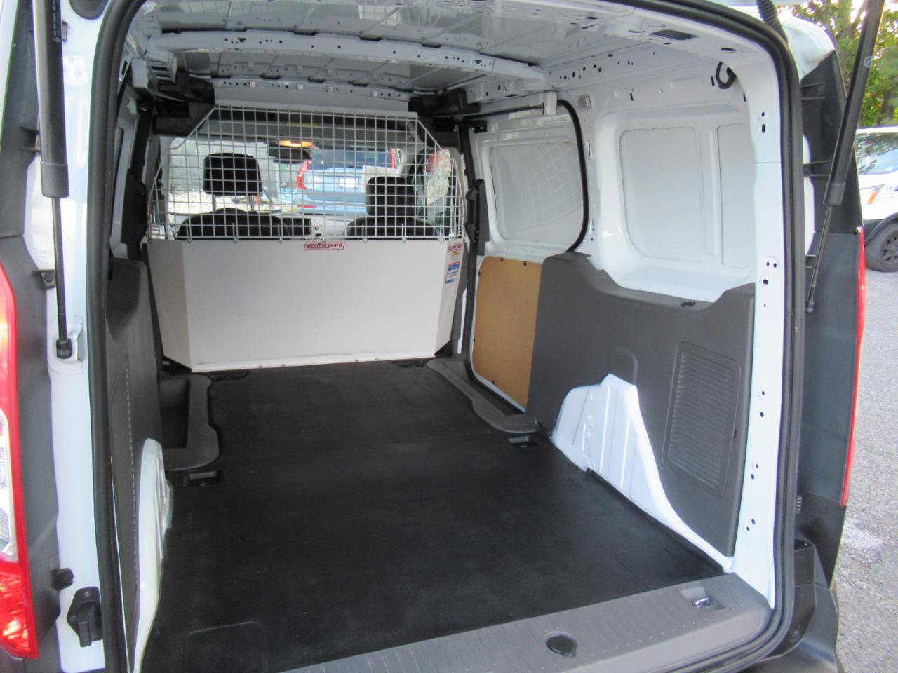 Used 2020 Ford Transit Connect XL FWD image 17
