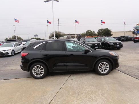 Used 2020 Ford Escape SE image 10