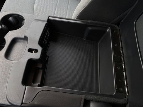 Used 2023 RAM 1500 Classic SLT image 19