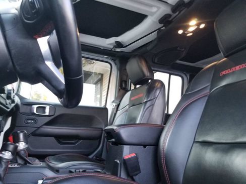 Used 2021 Jeep Wrangler Unlimited Rubicon w/ Dual Top Group AWD/4WD image 26