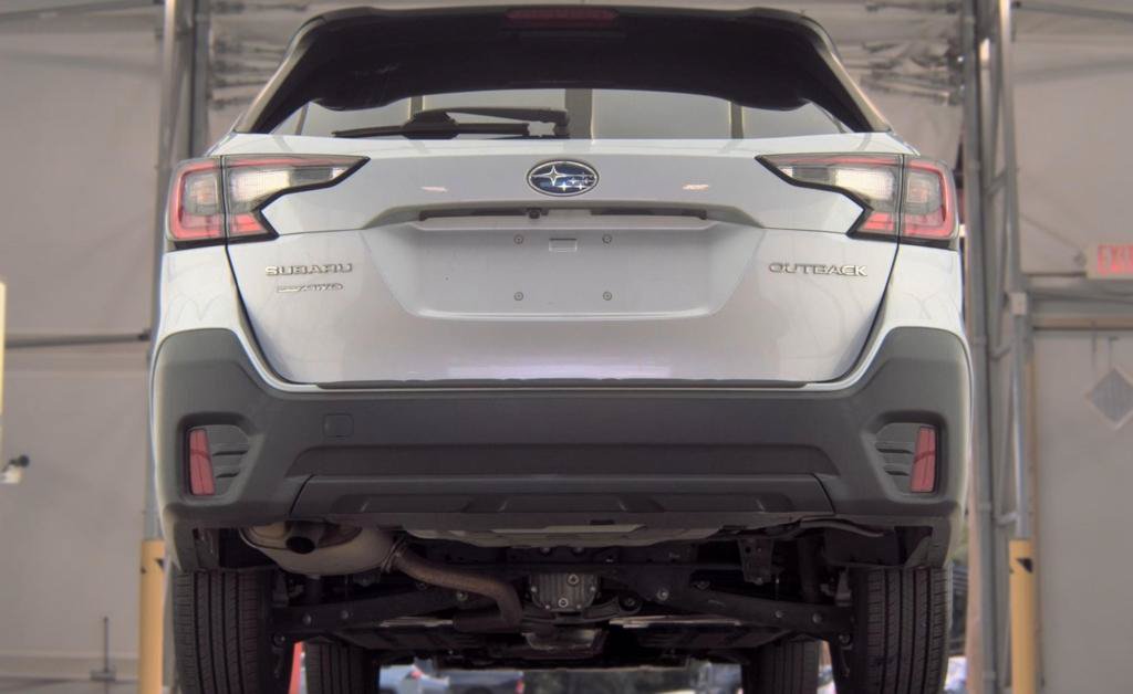 Used 2021 Subaru Outback Premium AWD/4WD image 7