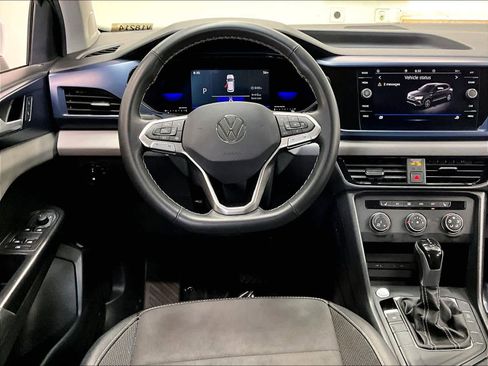 Used 2022 Volkswagen Taos SE image 8