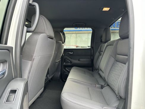 Used 2023 Nissan Frontier SV w/ Midnight Edition Package AWD/4WD image 19