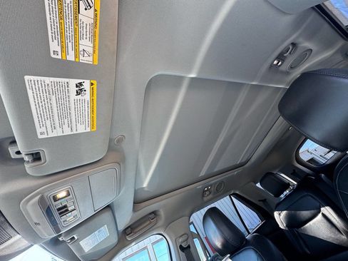 Used 2021 Ford Explorer XLT w/ Equipment Group 202A image 16