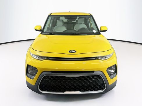 Used 2020 Kia Soul LX FWD image 2