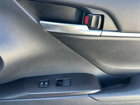 Used 2024 Toyota Camry SE FWD image 19