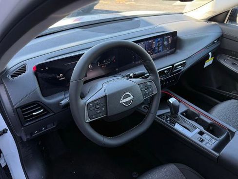 New 2026 Nissan Sentra SV w/ SV Convenience Package FWD image 16