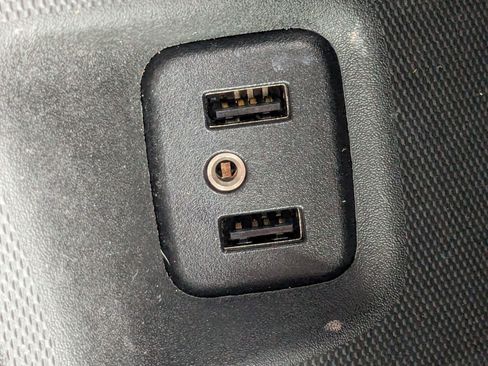 Used 2018 Buick Enclave Essence w/ LPO, Luxury Package image 26