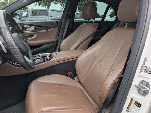 Used 2018 Mercedes-Benz E 300 4MATIC image 26
