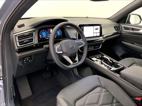 New 2026 Volkswagen Atlas Cross Sport SE AWD/4WD image 3