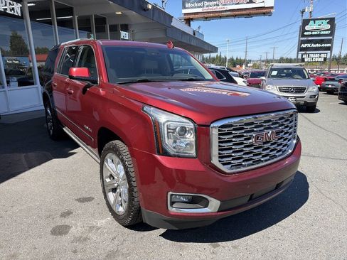 Used 2019 GMC Yukon XL Denali w/ Denali Ultimate Package AWD/4WD image 12