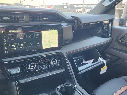 New 2026 GMC Sierra 2500 AT4 w/ AT4 Premium Plus Package image 37