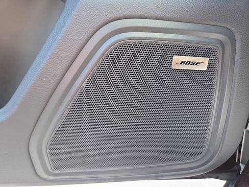 New 2025 Porsche Macan Turbo image 13