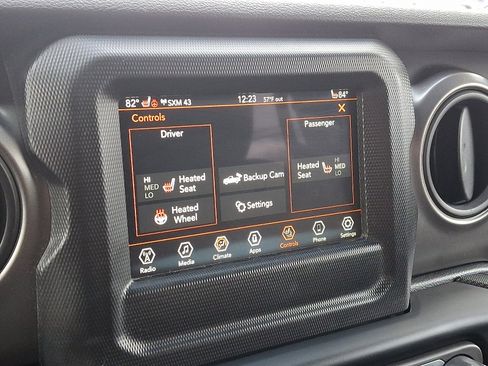 Certified 2023 Jeep Gladiator Sport image 17